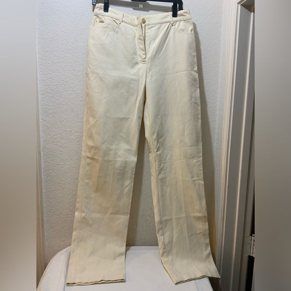 St. John Sport by Marie white  Five Pocket Casual Straight Leg size  8